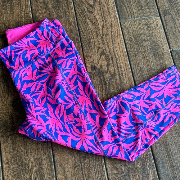 EUC Lilly Pulitzer Luxletic Weekender 24” Midi Leggings - Picture 6 of 9